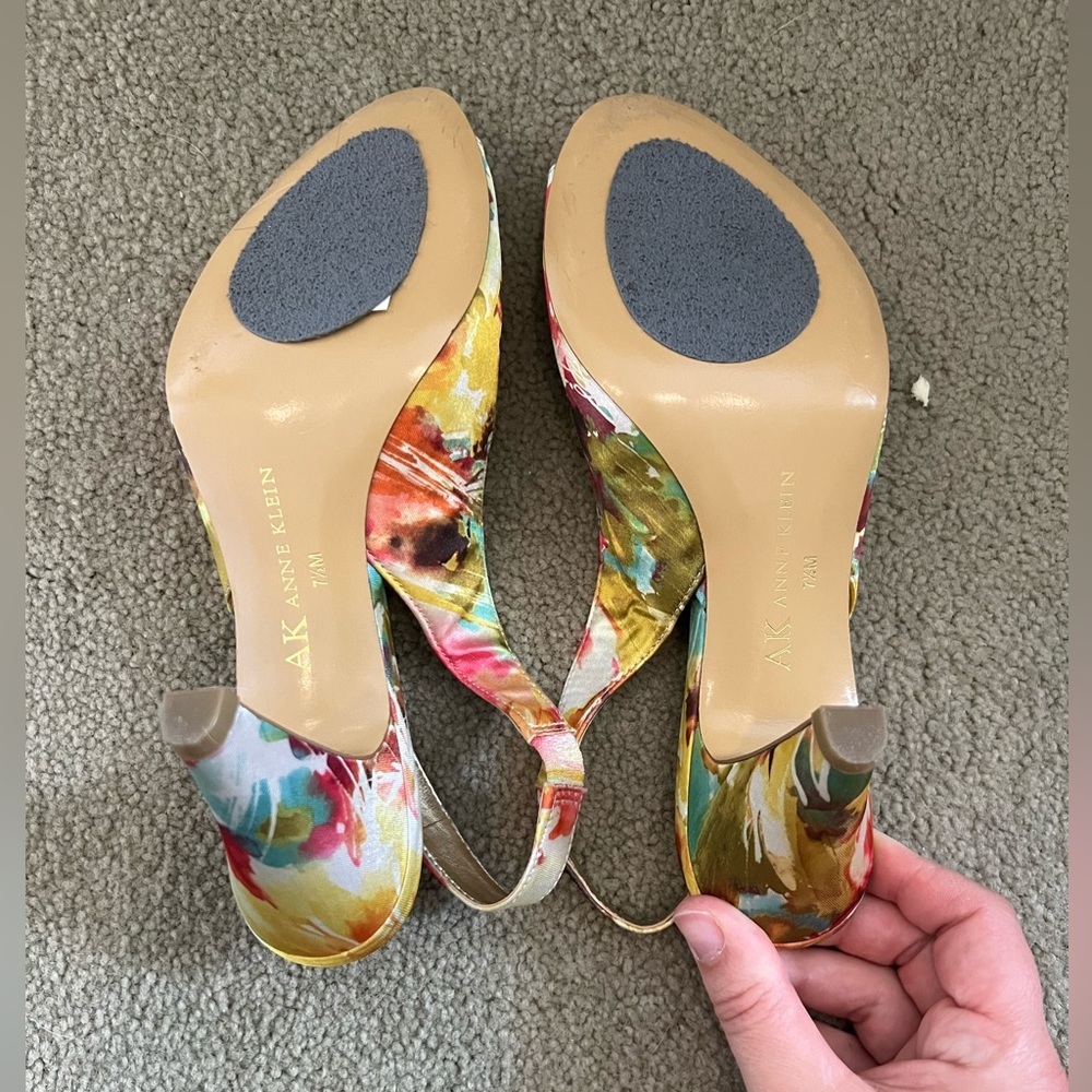 AK Anne Klein Floral Slingback Heels Size 7.5M Multicolor Open Toe Pumps - Picture 5 of 5